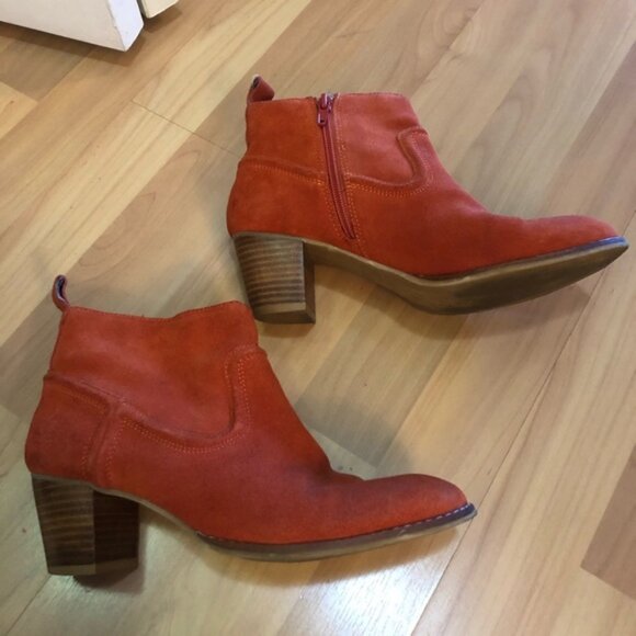 Via Spiga Orange Suede Boots, Size 8 - Picture 3 of 4